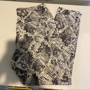 Pink VS ultimate leggings